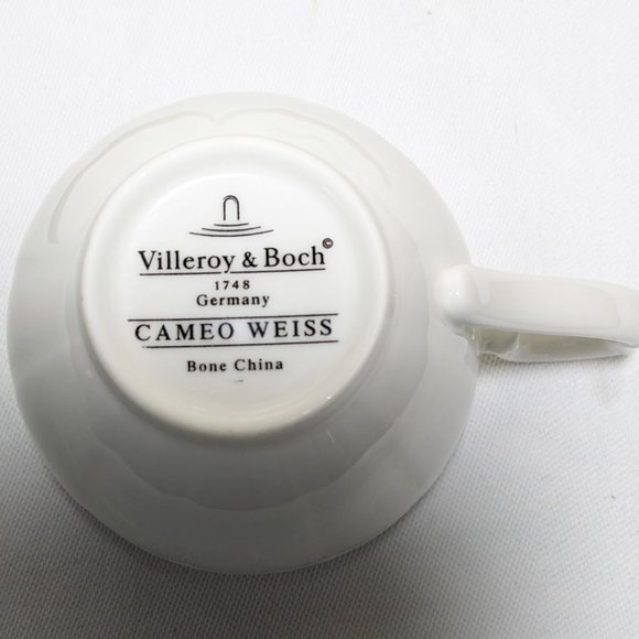 VILLEROY & BOCH Cameo Weiss 2 Demitasse Coffee Cups and Saucers - Picture 4 of 4